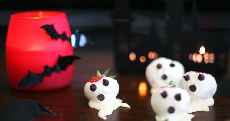 Strawberry and white chocolate ghosts