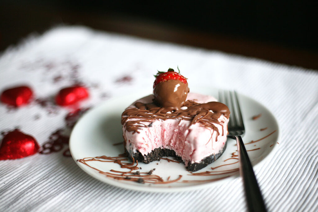 strawberry cheesecake with Oreo base