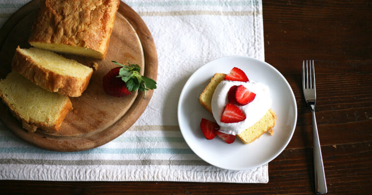 Lemon pound cake with fresh strawberries and cream